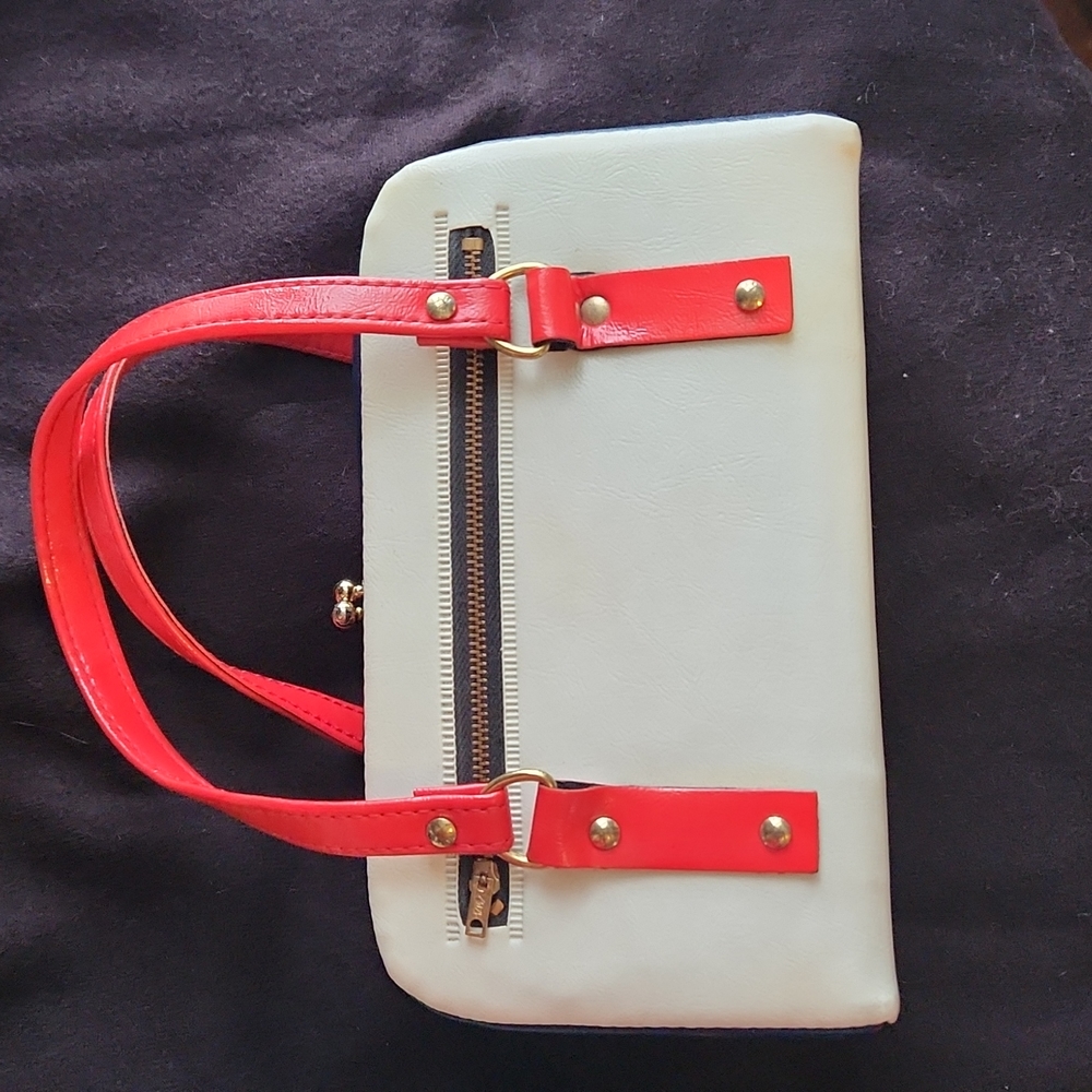 Stunning vintage rectangular box handbag. red, white and blue with gold hardware
